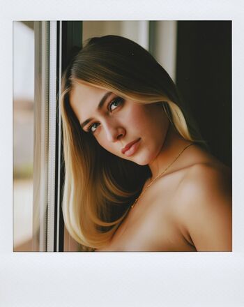 Lola greiner  page leaked private photo uncensored HD quality