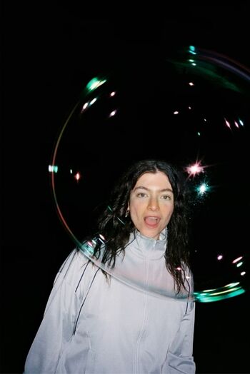 Lorde  page leaked private photo uncensored HD quality