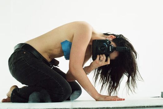 Lorde  page leaked private photo uncensored HD quality
