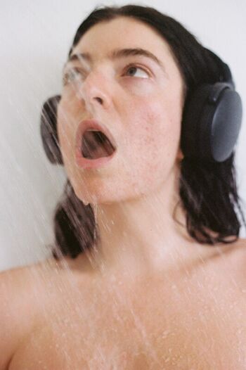 Lorde  page leaked private photo uncensored HD quality