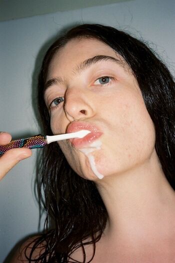 Lorde  page leaked private photo uncensored HD quality