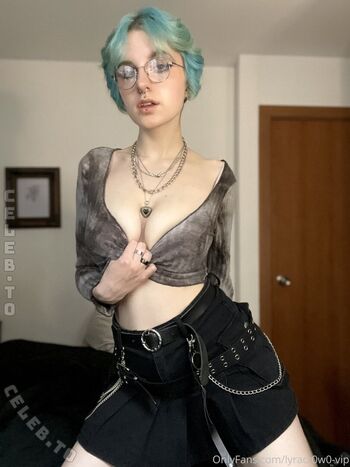Lyracrw  page leaked private photo uncensored HD quality