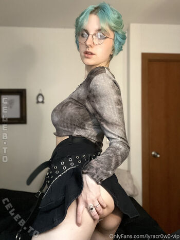 Lyracrw  page leaked private photo uncensored HD quality