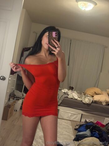 Madelinolivia leaked private photo uncensored HD quality