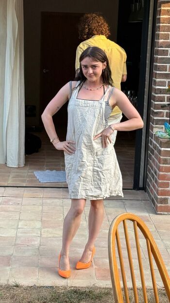 Maisie williams page leaked private photo uncensored HD quality