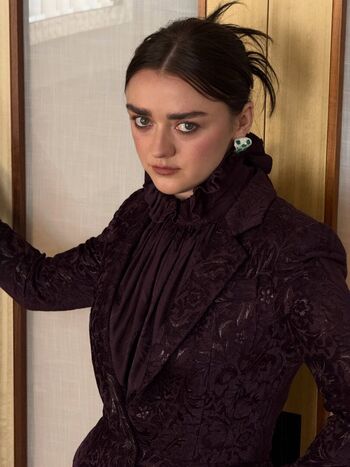 Maisie williams page leaked private photo uncensored HD quality