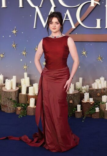 Maisie williams page leaked private photo uncensored HD quality