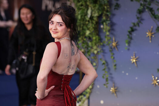 Maisie williams page leaked private photo uncensored HD quality