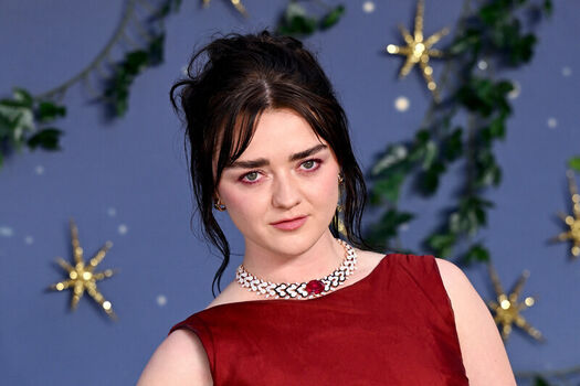 Maisie williams page leaked private photo uncensored HD quality