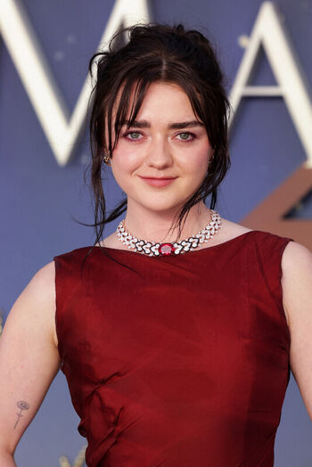 Maisie williams page leaked private photo uncensored HD quality