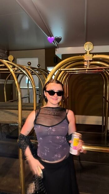 Maisie williams page leaked private photo uncensored HD quality