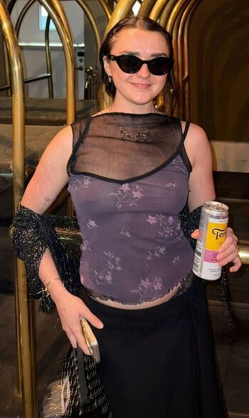 Maisie williams page leaked private photo uncensored HD quality