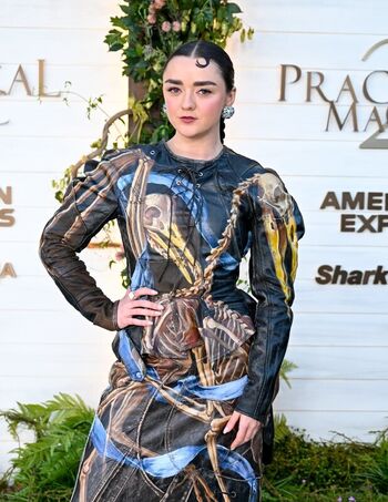 Maisie williams page leaked private photo uncensored HD quality