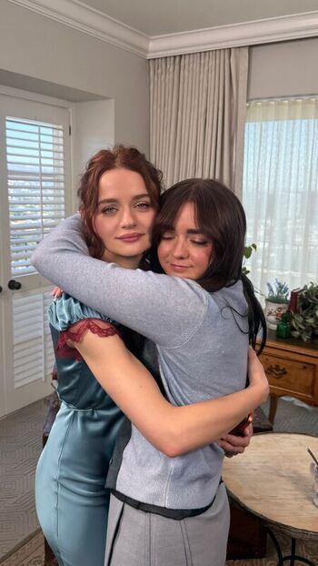 Maisie williams page leaked private photo uncensored HD quality