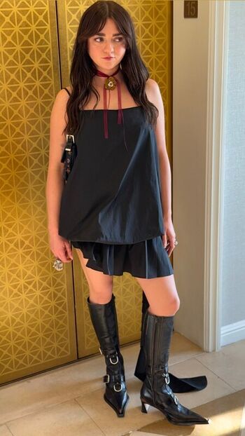 Maisie williams page leaked private photo uncensored HD quality