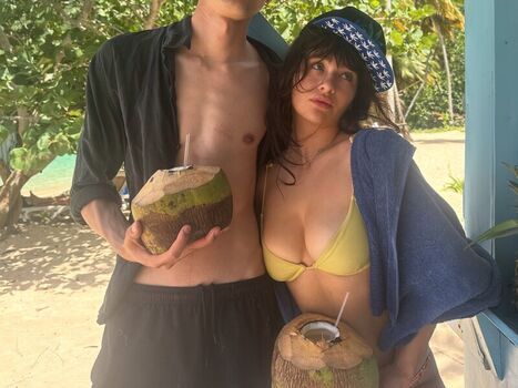 Malina weissman  page leaked private photo uncensored HD quality