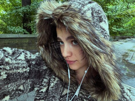 Margaret qualley page leaked private photo uncensored HD quality
