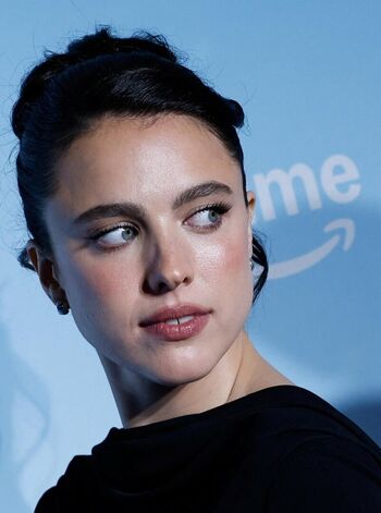 Margaret qualley page leaked private photo uncensored HD quality