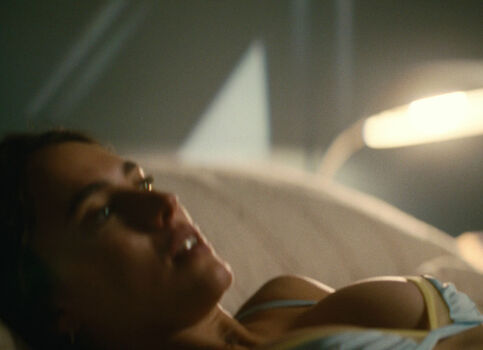 Margaret qualley leaked private photo uncensored HD quality