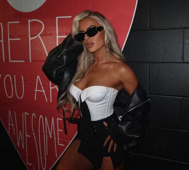 Mariah may  page leaked private photo uncensored HD quality