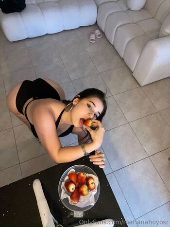 Marianahoyosr leaked private photo uncensored HD quality