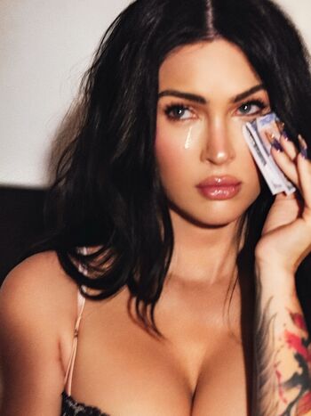 Megan fox  page leaked private photo uncensored HD quality