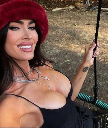 Megan fox  page leaked private photo uncensored HD quality