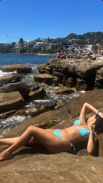 Miadyilmaz leaked private photo uncensored HD quality