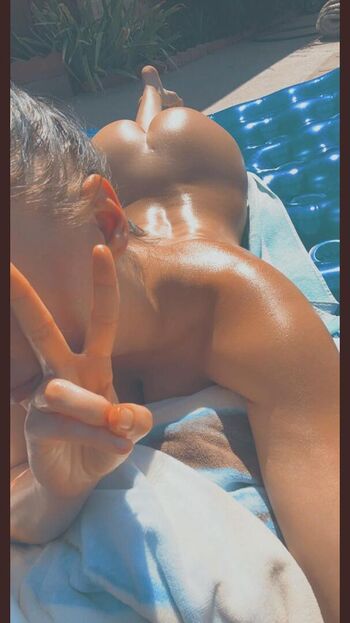 Michelleyroo page leaked private photo uncensored HD quality