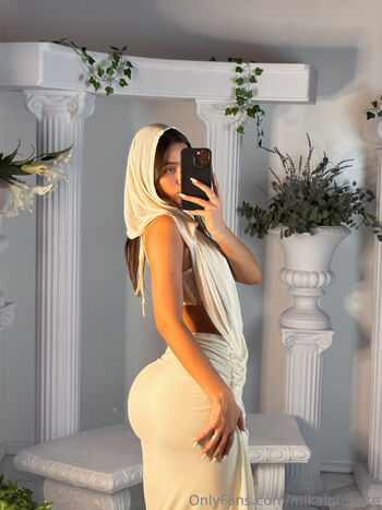 Mikaela fuente  page leaked private photo uncensored HD quality