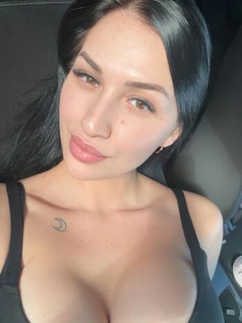 Milagros solodujin page leaked private photo uncensored HD quality