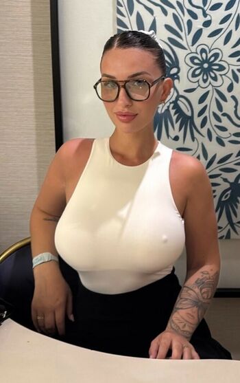 Milagros solodujin page leaked private photo uncensored HD quality