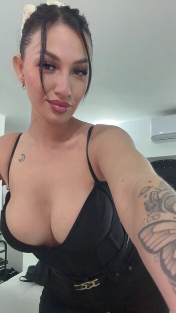 Milagros solodujin page leaked private photo uncensored HD quality