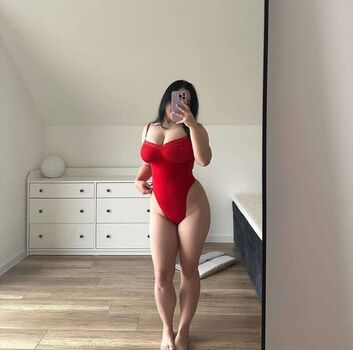 Miniloonaa  page leaked private photo uncensored HD quality