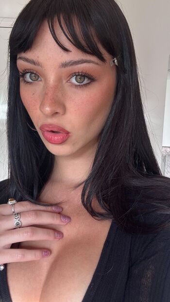 Mishka chantal silva  page leaked private photo uncensored HD quality