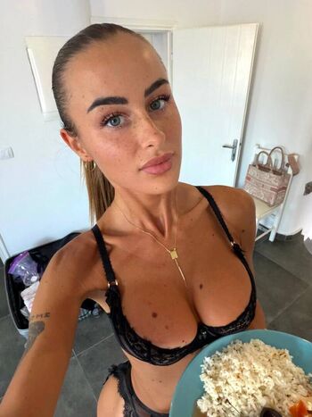 Nanda alfi leaked private photo uncensored HD quality
