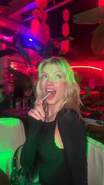 Niamh adkins page leaked private photo uncensored HD quality