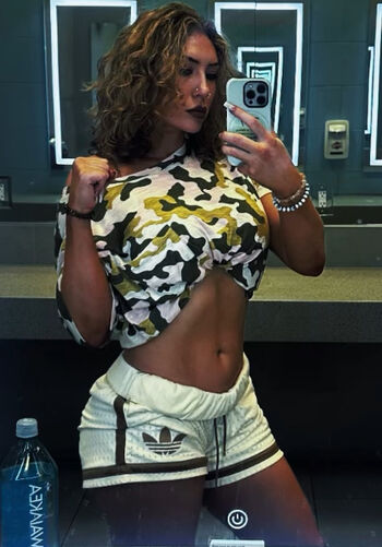 Nikkita lyons leaked private photo uncensored HD quality