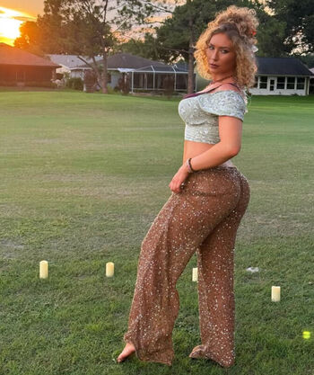 Nikkita lyons  page leaked private photo uncensored HD quality