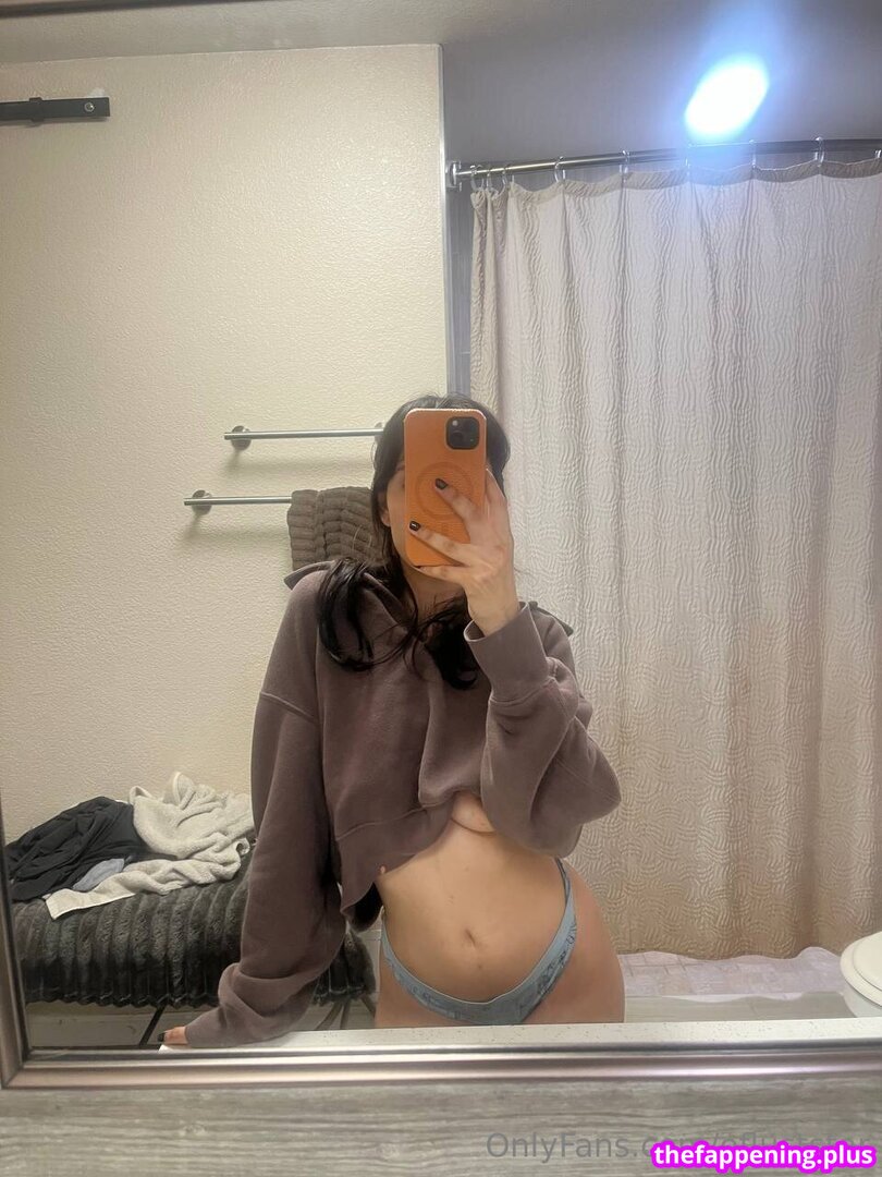 Itstavvi leaked private photo uncensored HD quality