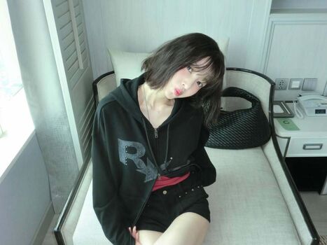 Park soo young page leaked private photo uncensored HD quality