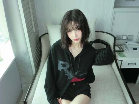 Park soo young page leaked private photo uncensored HD quality