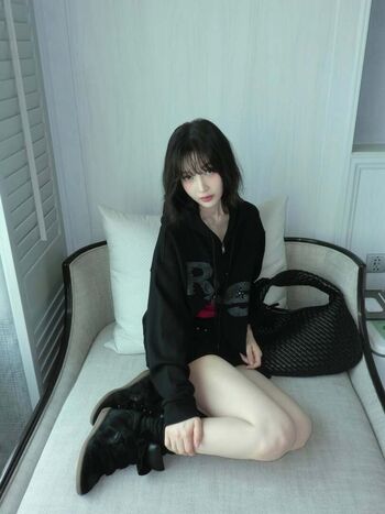 Park soo young page leaked private photo uncensored HD quality