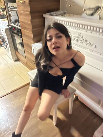 Persian page leaked private photo uncensored HD quality