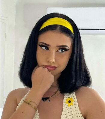 Petitebruneone page leaked private photo uncensored HD quality