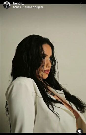 Petitebruneone leaked private photo uncensored HD quality