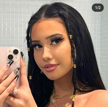 Petitebruneone leaked private photo uncensored HD quality