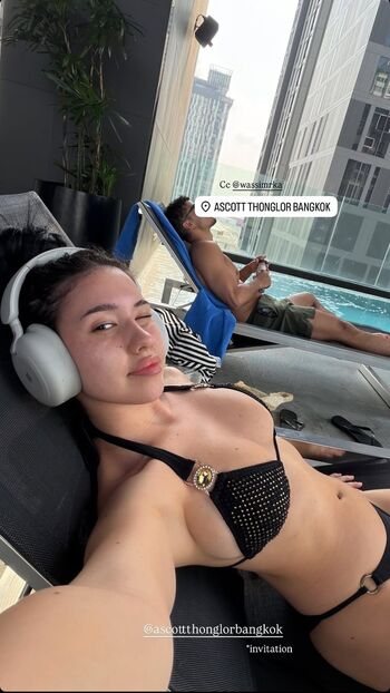 Petitebruneone leaked private photo uncensored HD quality