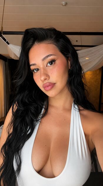 Petitebruneone leaked private photo uncensored HD quality