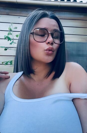 Petitesaloppppppe leaked private photo uncensored HD quality